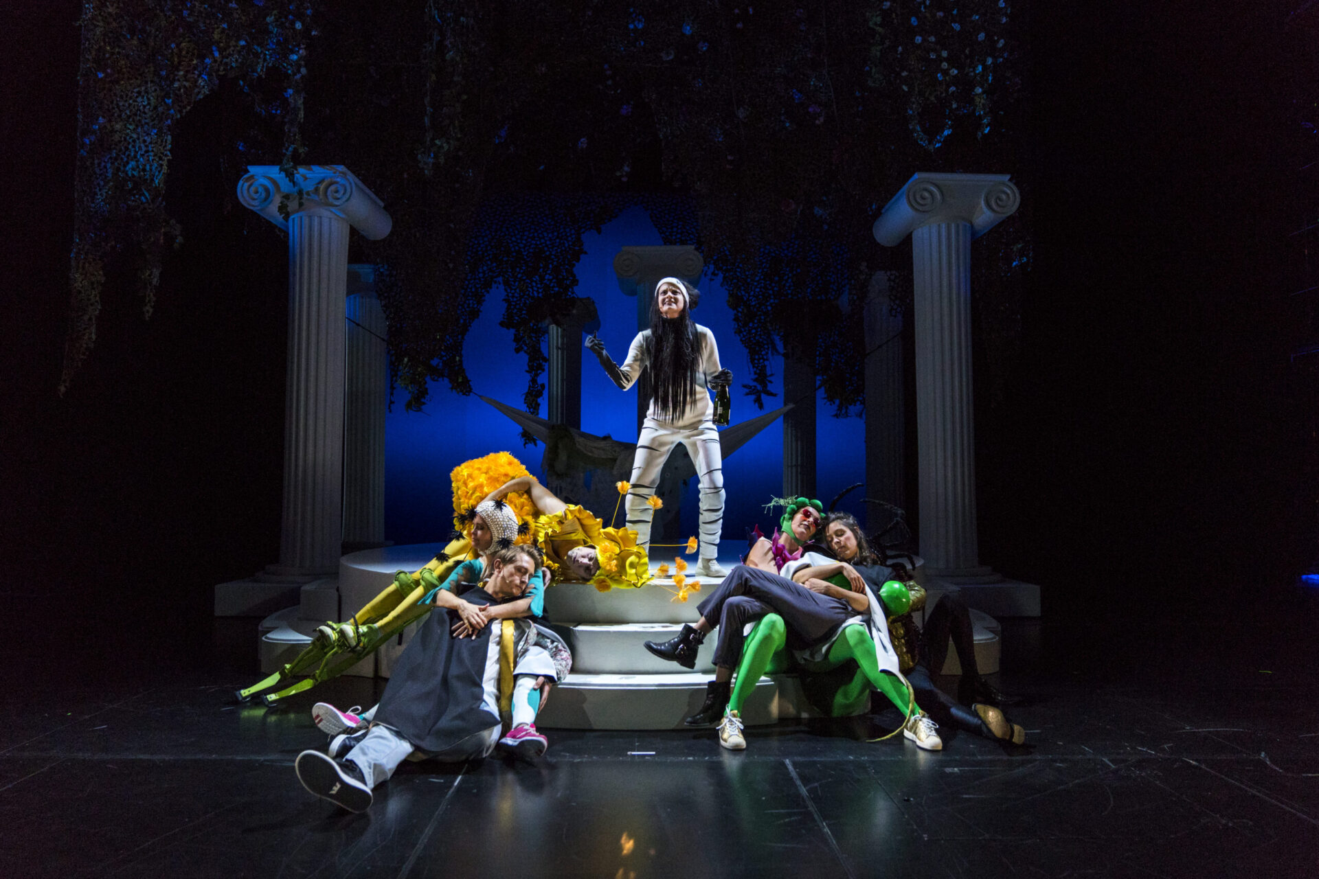 Sovende eventyrfigurer i En midtsommernattsdrøm