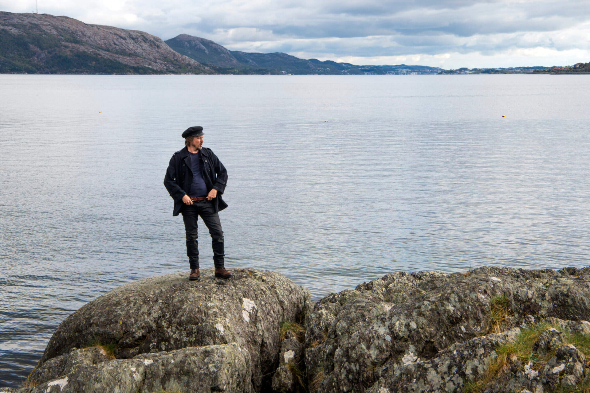 Anders Dale spiller Terje Vigen ved Gandsfjorden.