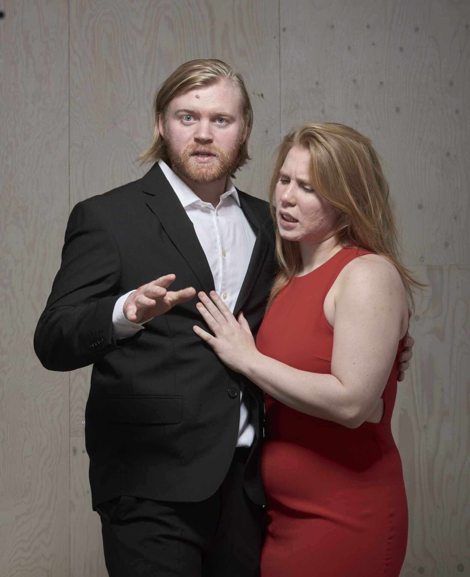 Magnus Rostad og Emilie Hetland i Nære relasjoner