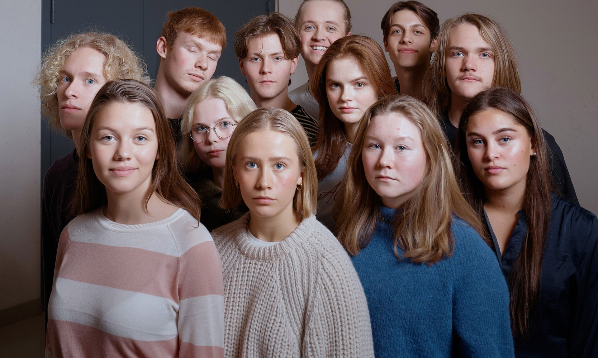 Ungdommene fra Barne- og ungdomsteatret forestillingen Skjerp deg!!