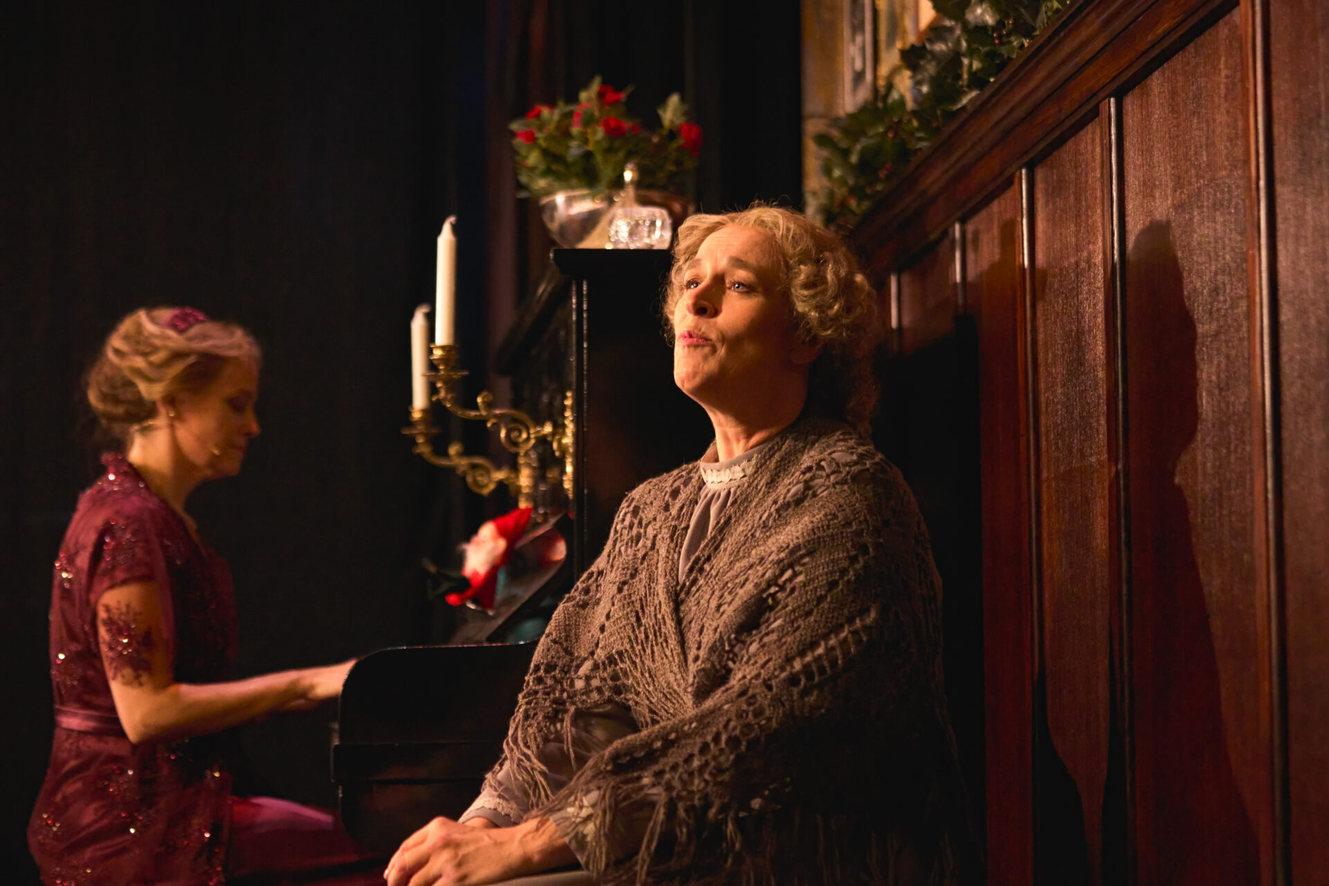 Skuespillere på scenen - fra stykket Julemiddag